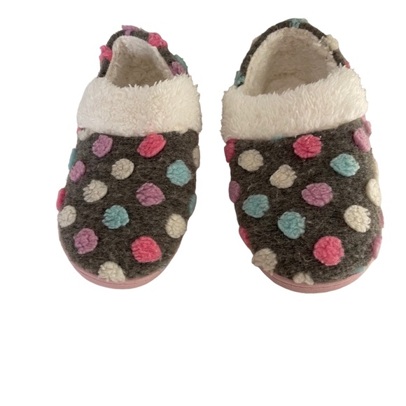 Kids slippers size 13/1 - Picture 1 of 10